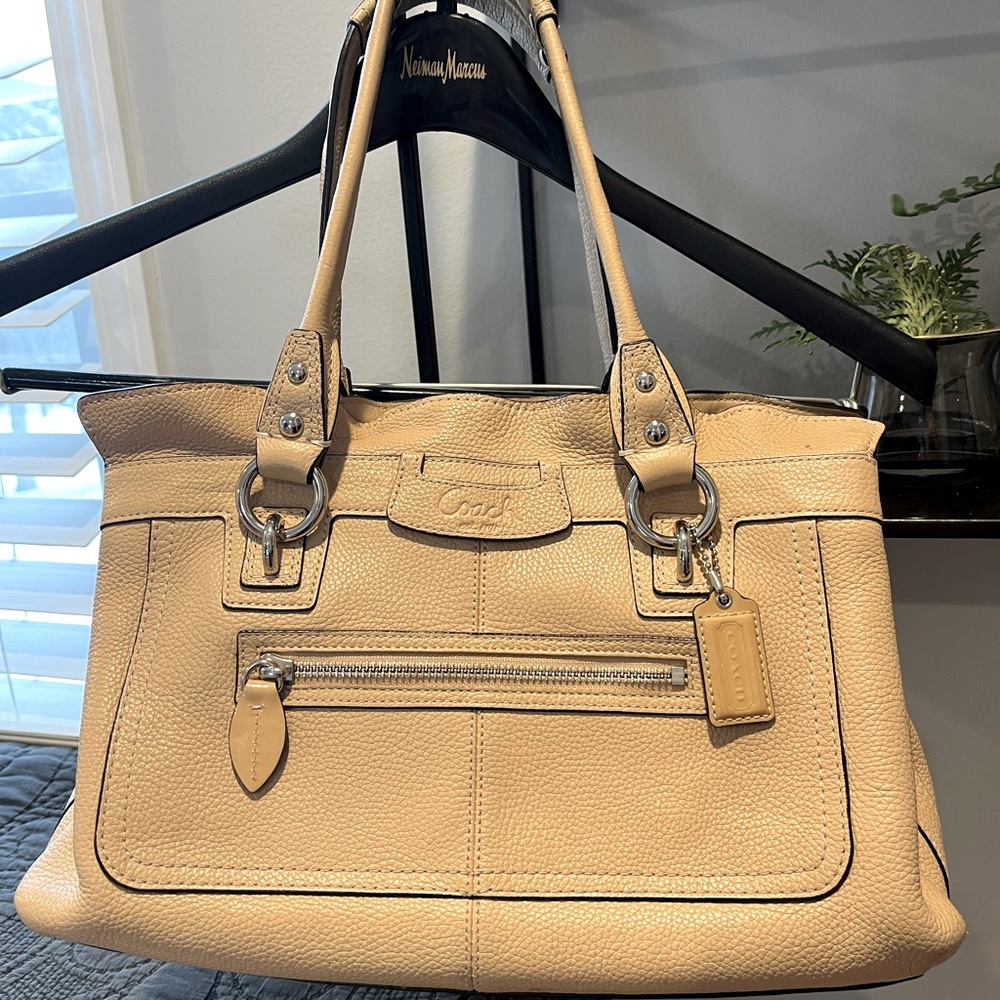 Coach Penelope Leather shoulder handbag purse